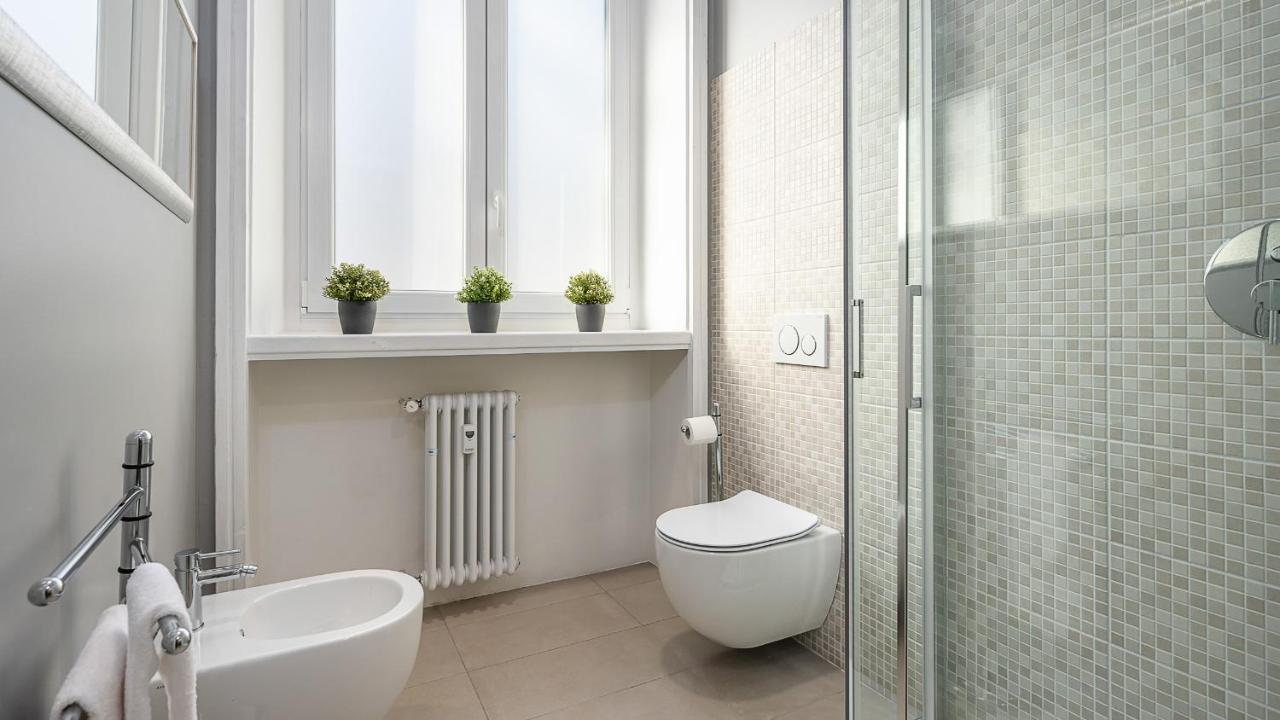 Classbnb - Due Moderni Appartamenti A 1Km Dall'Arco Della Pace Милано Екстериор снимка