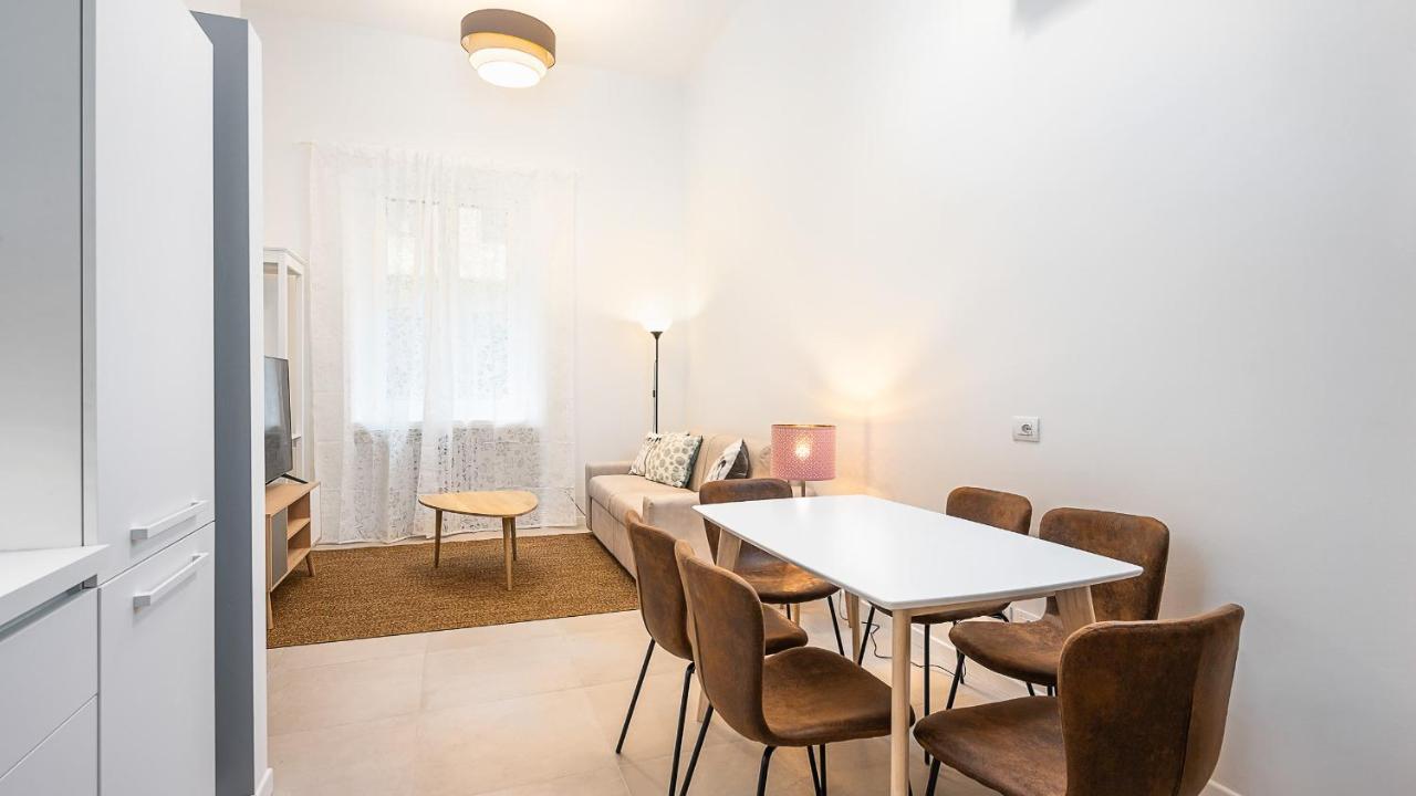 Classbnb - Due Moderni Appartamenti A 1Km Dall'Arco Della Pace Милано Екстериор снимка